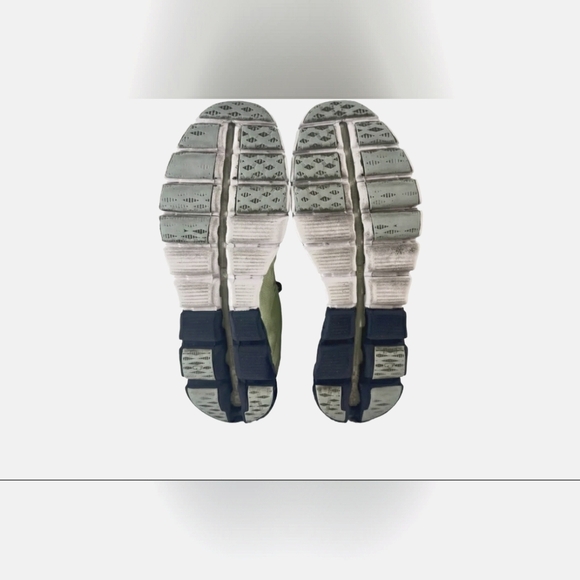 On Cloudflow Yellow Green Waterproof Running Sneaker Shoe Men 11 Women 12.5 - Picture 7 of 7